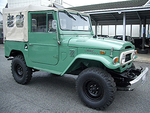 ○トヨタランドクルーザー幌型（ＦＪ４０） 昭和４７年式